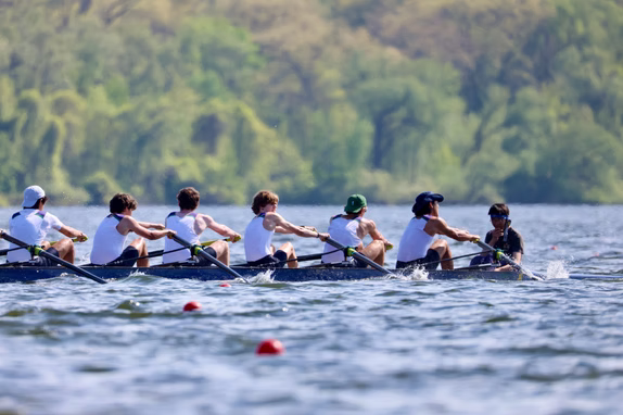 Hugo in a rowing setting